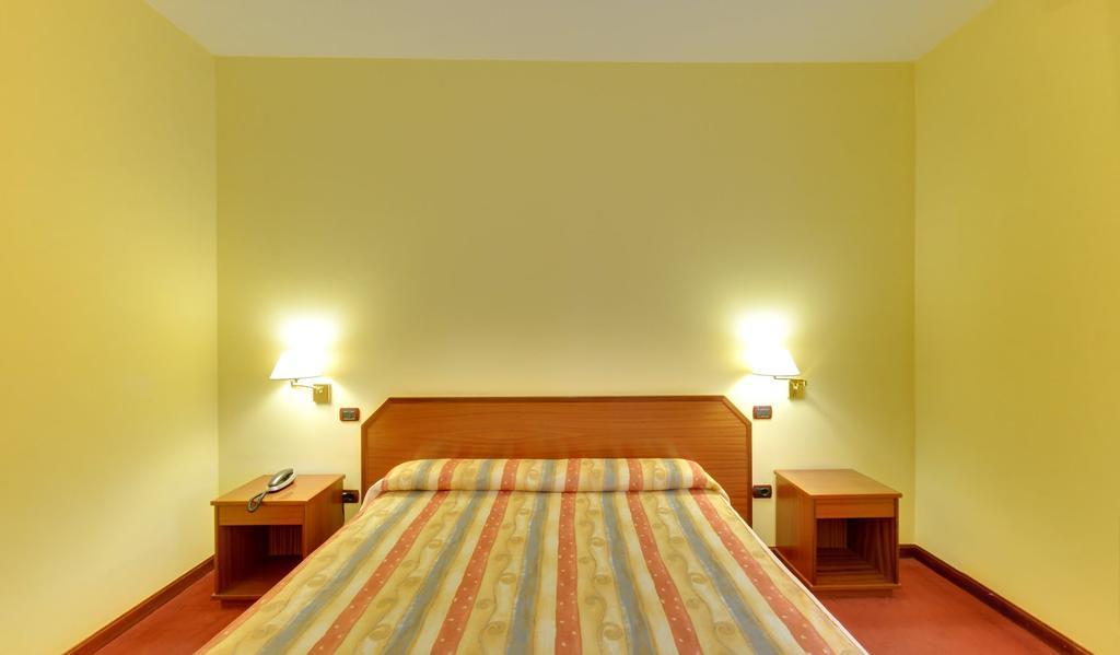 Luz Hotel Haro Buitenkant foto