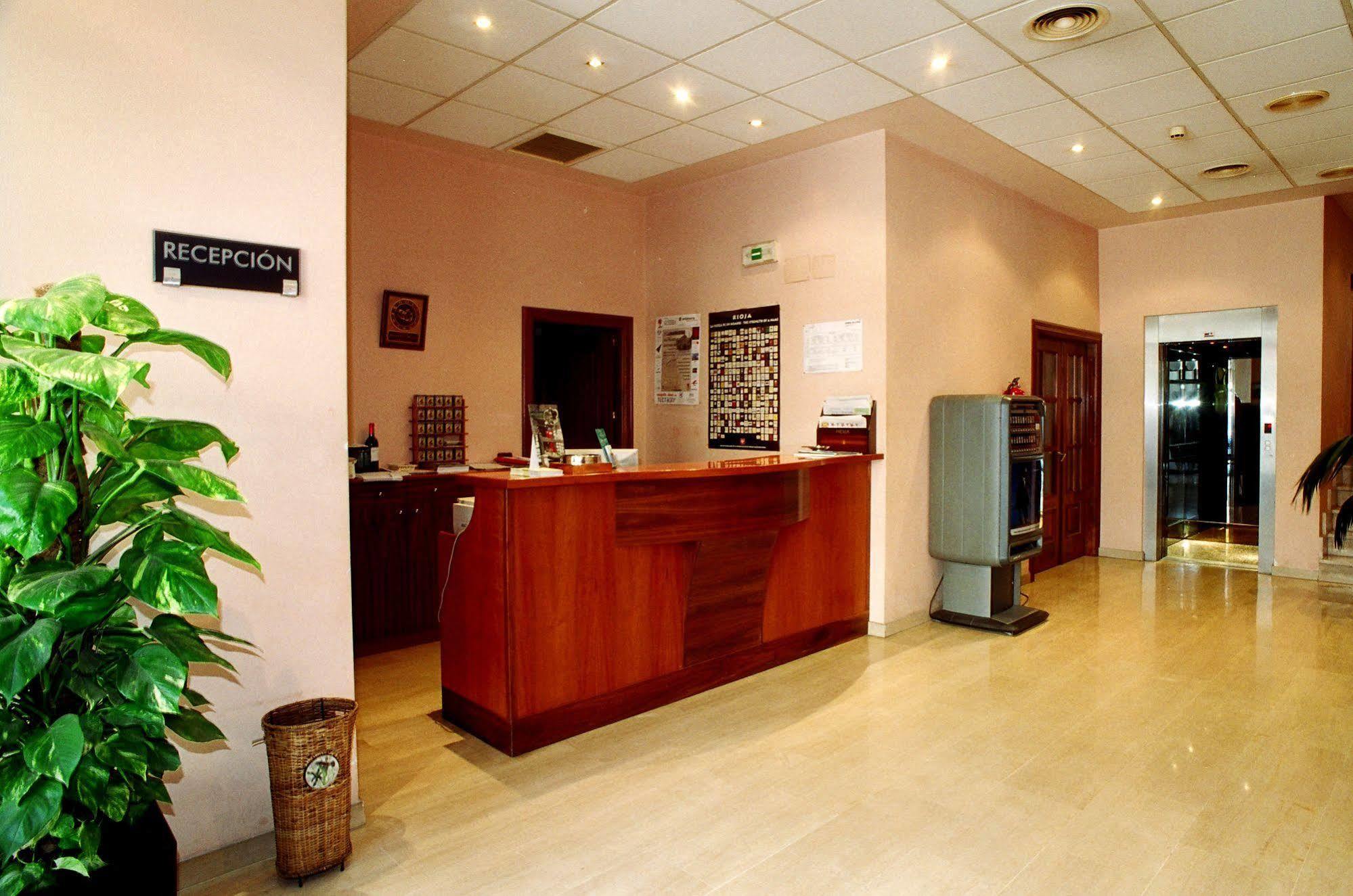 Luz Hotel Haro Buitenkant foto
